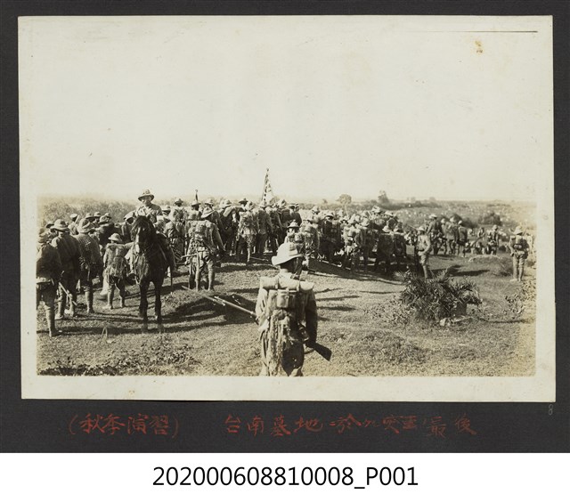 步兵在臺南墓地演習突擊 (共1張)