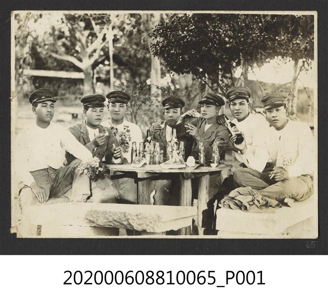 多人合照 (共1張)