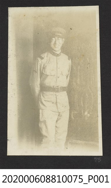 男子獨照 (共1張)