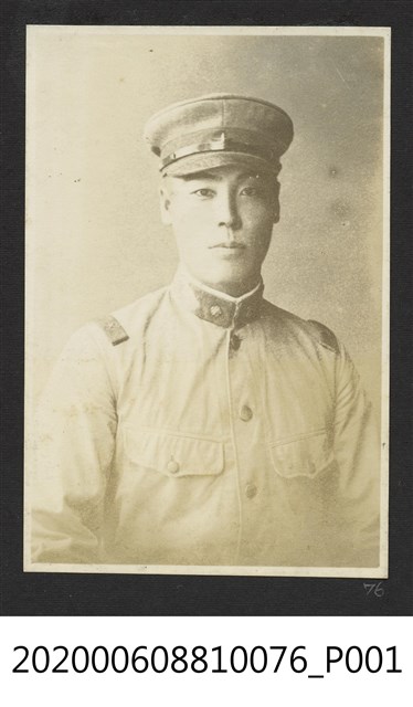 男子獨照 (共1張)