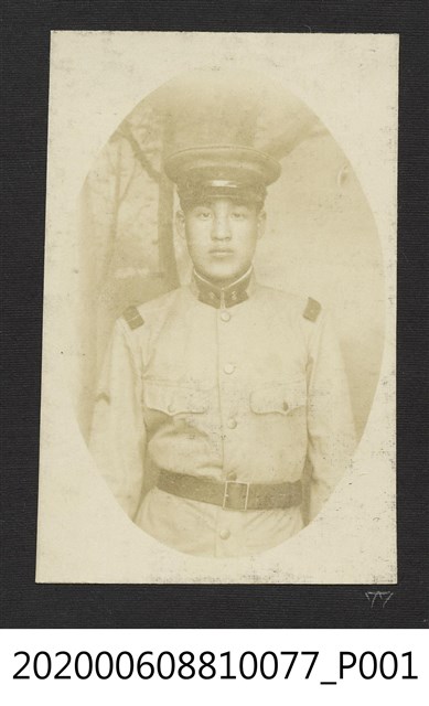 男子獨照 (共1張)