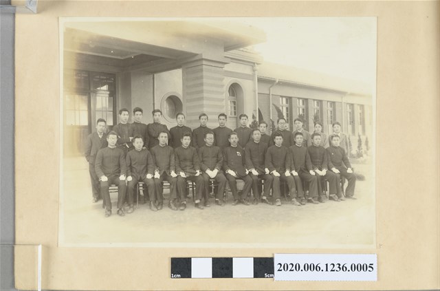 團體合照 (共3張)