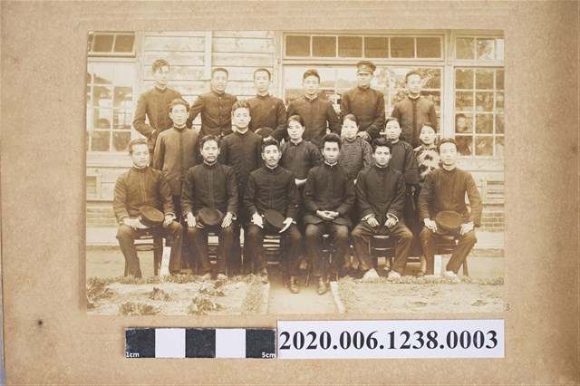 老師合照 (共3張)