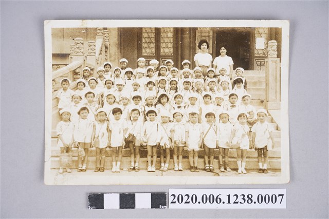 幼童大合照 (共4張)