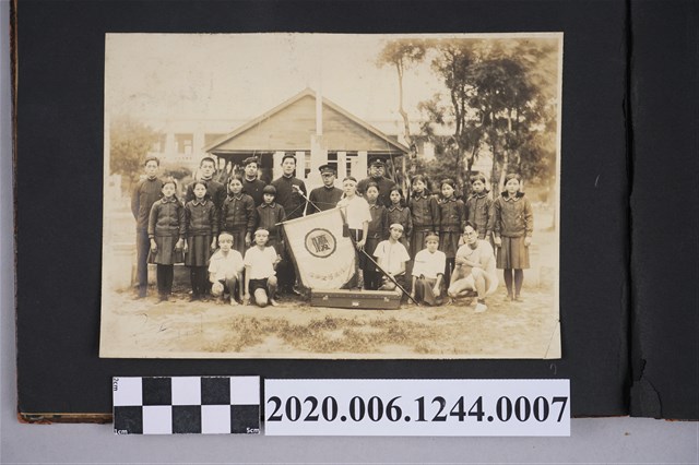 師生合影3 (共3張)