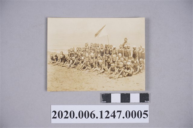 昭和十四年七月二日一年生於海邊合照 (共4張)