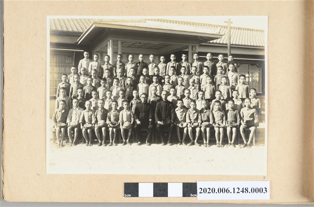 六年一組合照 (共3張)