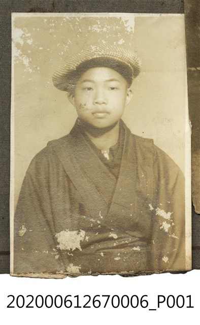 男子獨照 (共1張)