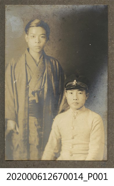 二男合照 (共1張)