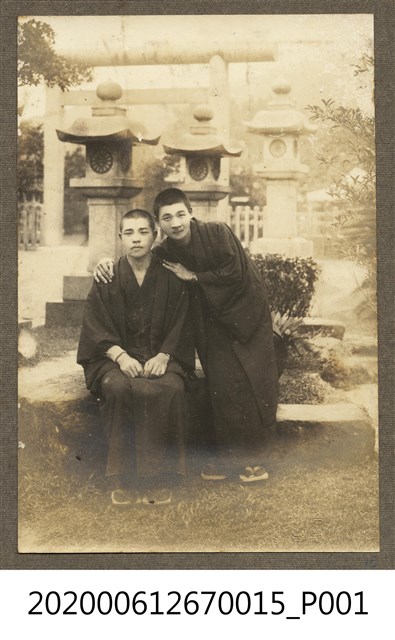 二男合照 (共1張)