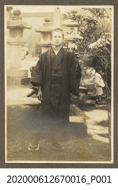 男子獨照 (共1張)