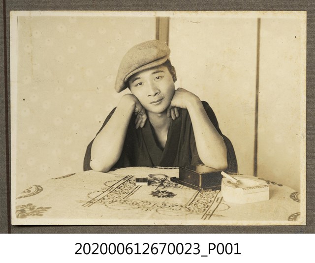 男子獨照 (共1張)