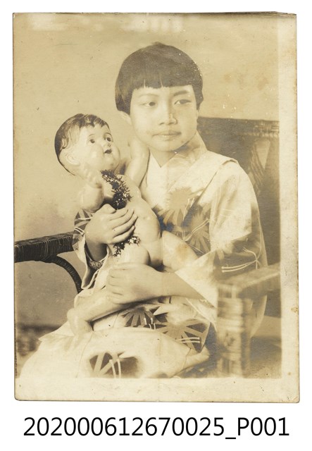 女童獨照 (共1張)