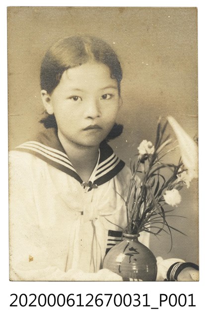 女子獨照 (共1張)