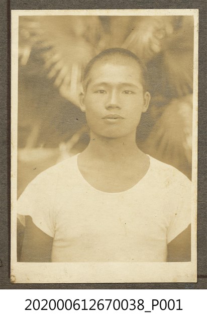 男子獨照 (共1張)