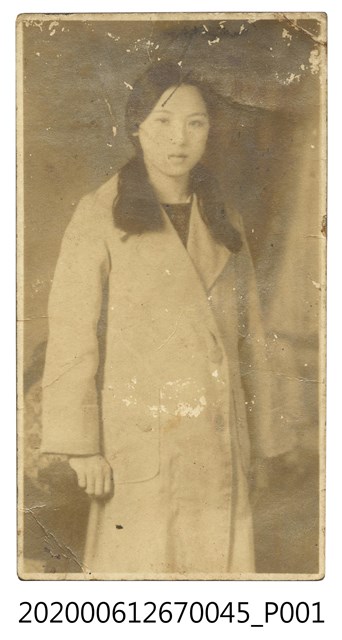 女子獨照 (共1張)