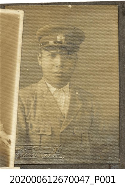 男子獨照 (共1張)