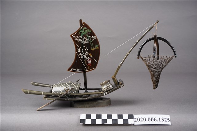 臺灣刻字單桅捕魚網舢舨船模型 (共9張)