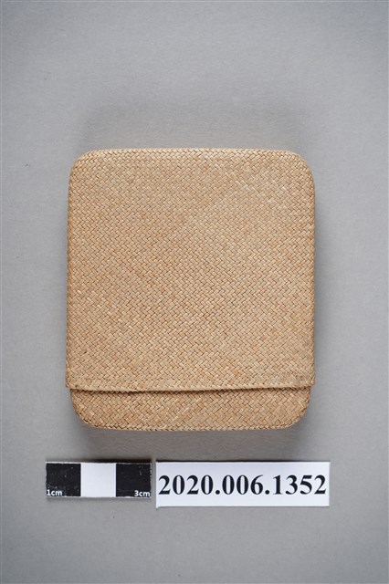 越美巴拿馬商會臺灣特產藺草小盒 (共9張)