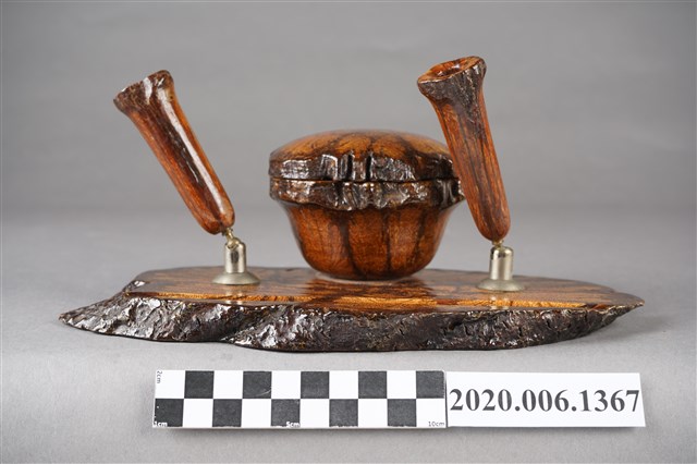 菊花木置放文具台(2) (共11張)