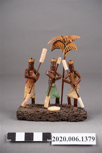 阿里山屋商店番人人偶 (共11張)