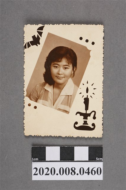 女子獨照 (共2張)