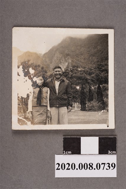 男女合照 (共2張)