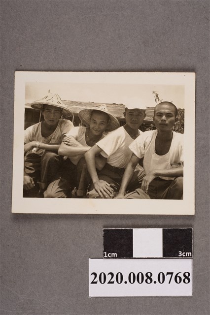 4人合照 (共2張)