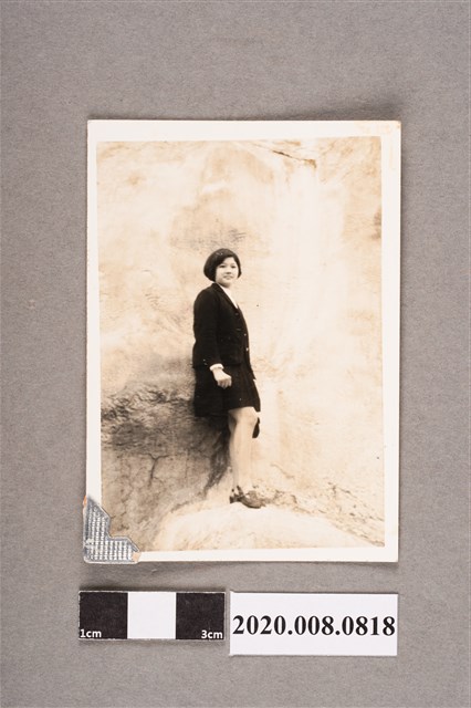 女子獨照 (共2張)