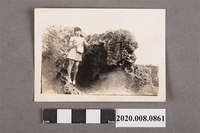 女子獨照 (共2張)