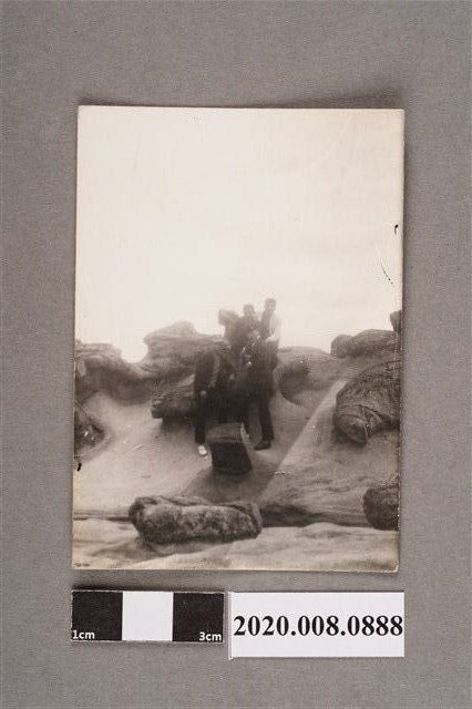 5名男子合照 (共2張)