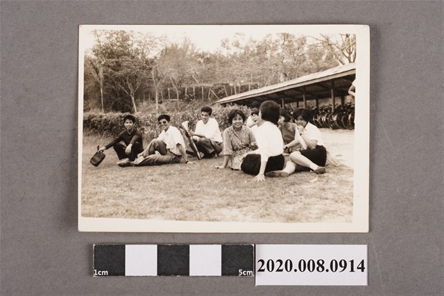 男女合照 (共2張)