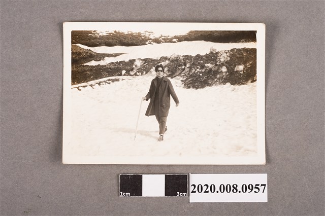 女子獨照 (共2張)