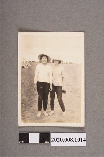 2名女子合照 (共2張)