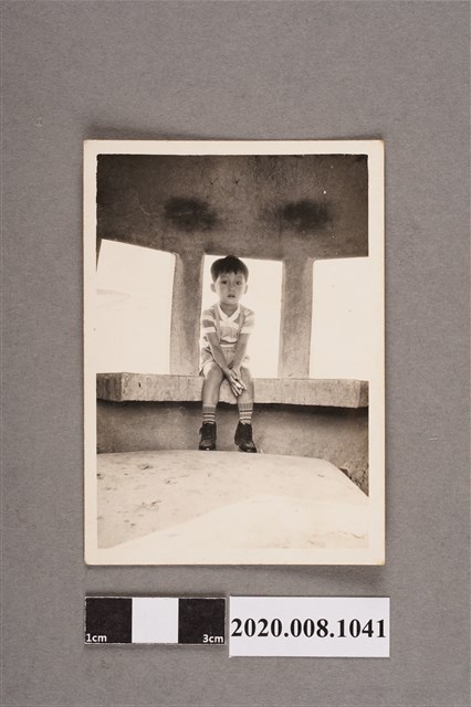 男童獨照 (共2張)