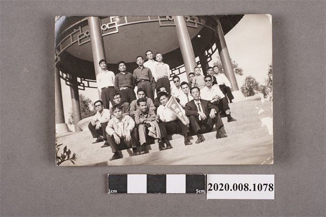 多人團體照 (共2張)