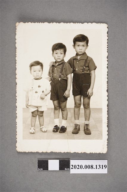 3名小孩合照 (共2張)