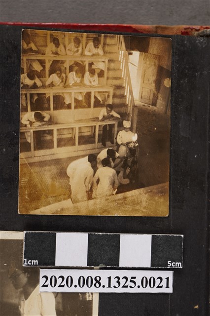 學校上課照 (共2張)