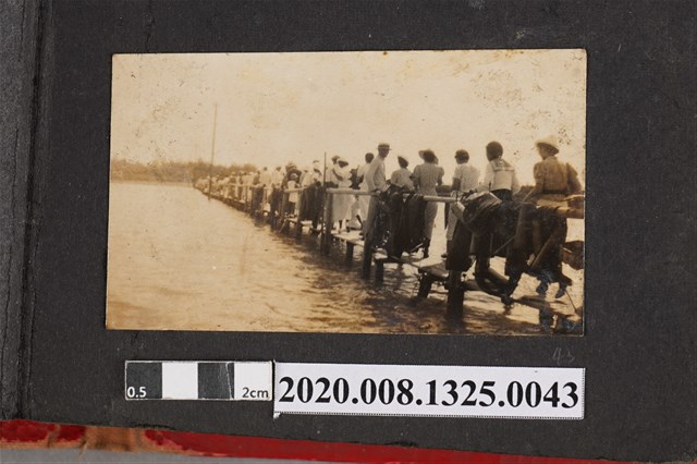 水上棧道一景 (共2張)