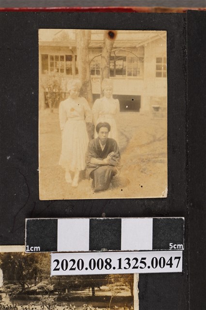 3名男女獨照 (共2張)