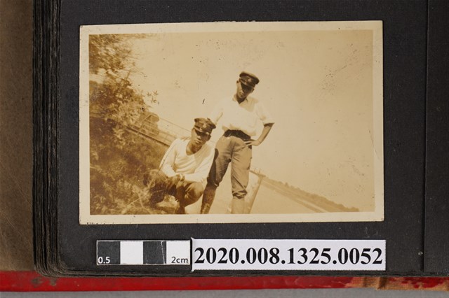 3名男子合照 (共2張)