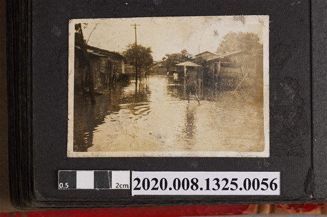 村落街道積水照 (共2張)