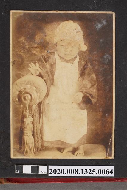 嬰兒獨照 (共2張)