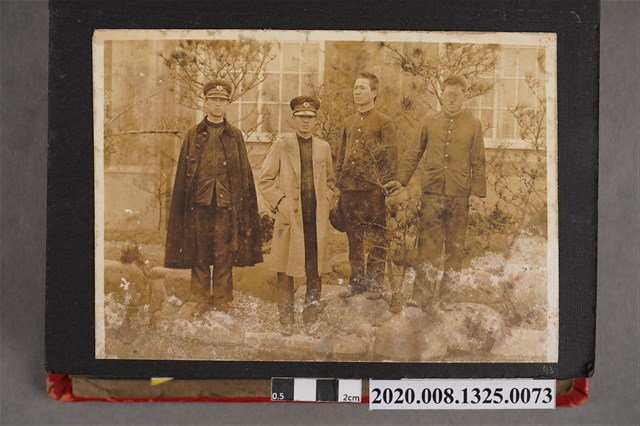 4名男子合照 (共2張)