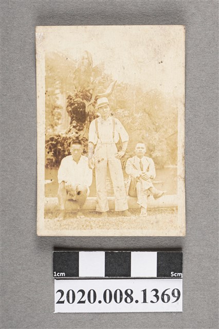 3名男子合照 (共2張)