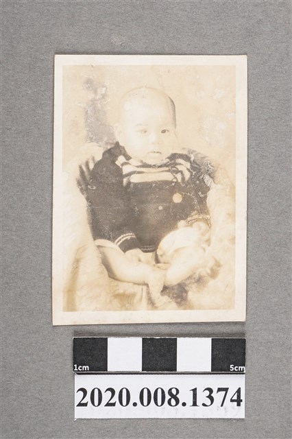 嬰兒獨照 (共2張)