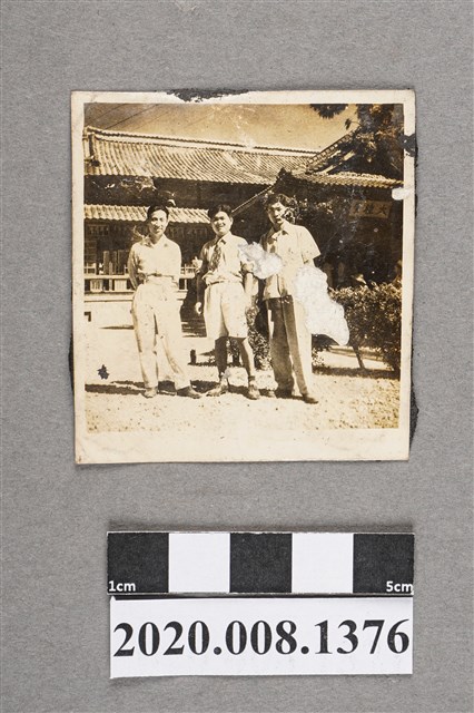 3名男子合照 (共2張)