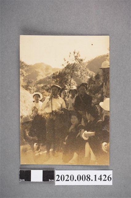 多人合照 (共2張)