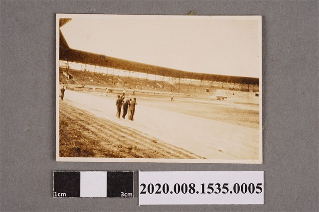 運動場一景 (共4張)