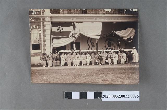 和服女子合影 (共4張)